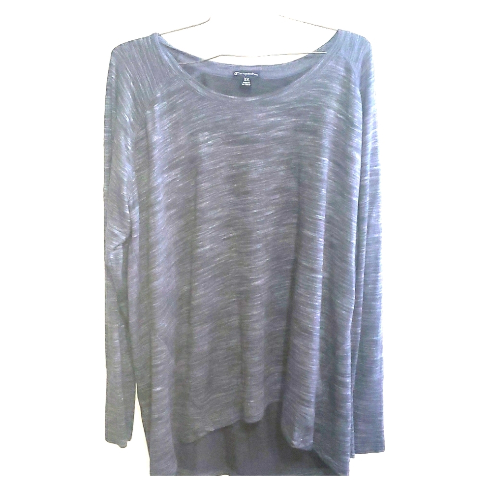 Thick gray long-sleeved t-shirt